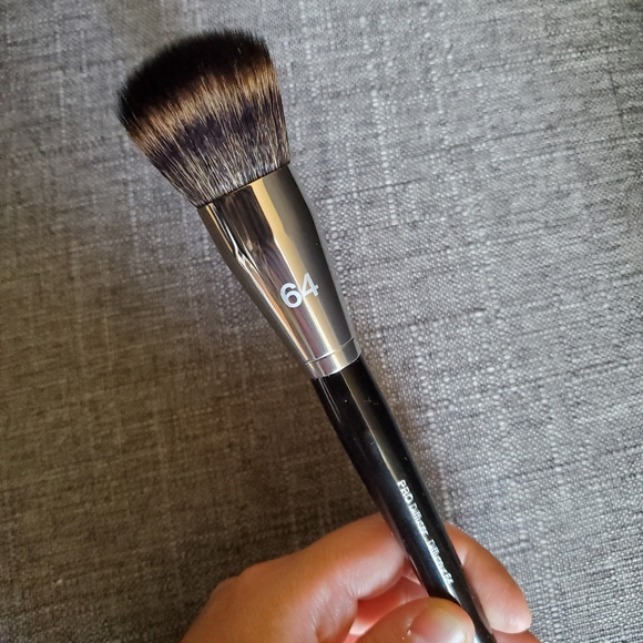 SEPHORA COLLECTION PRO Diffuser Brush #64 - Picture 2 of 3